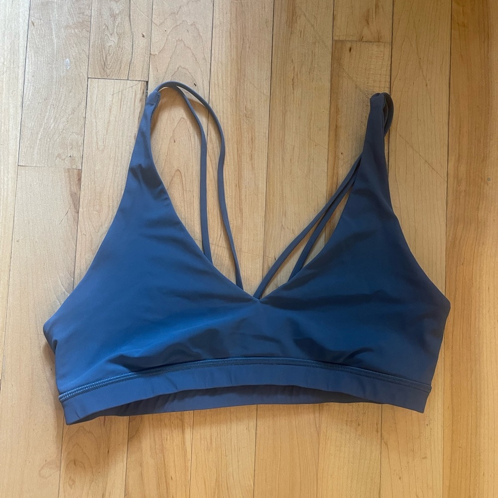 Lululemon v neck sports bra